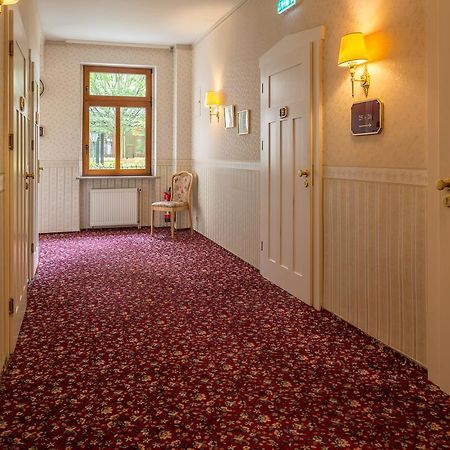 Hotel Schwarzer Adler Tangermünde Buitenkant foto